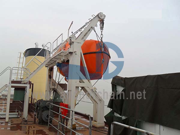 Gravity Luffing Arm Type Davit